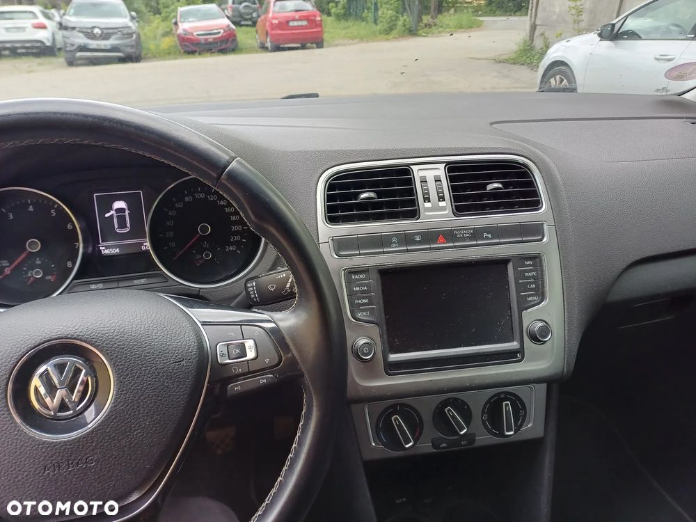 Volkswagen Polo 1.2 TSI Blue Motion Technology Lounge - 12