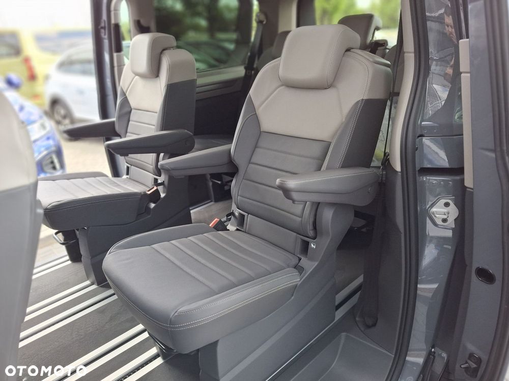 Volkswagen Multivan - 20