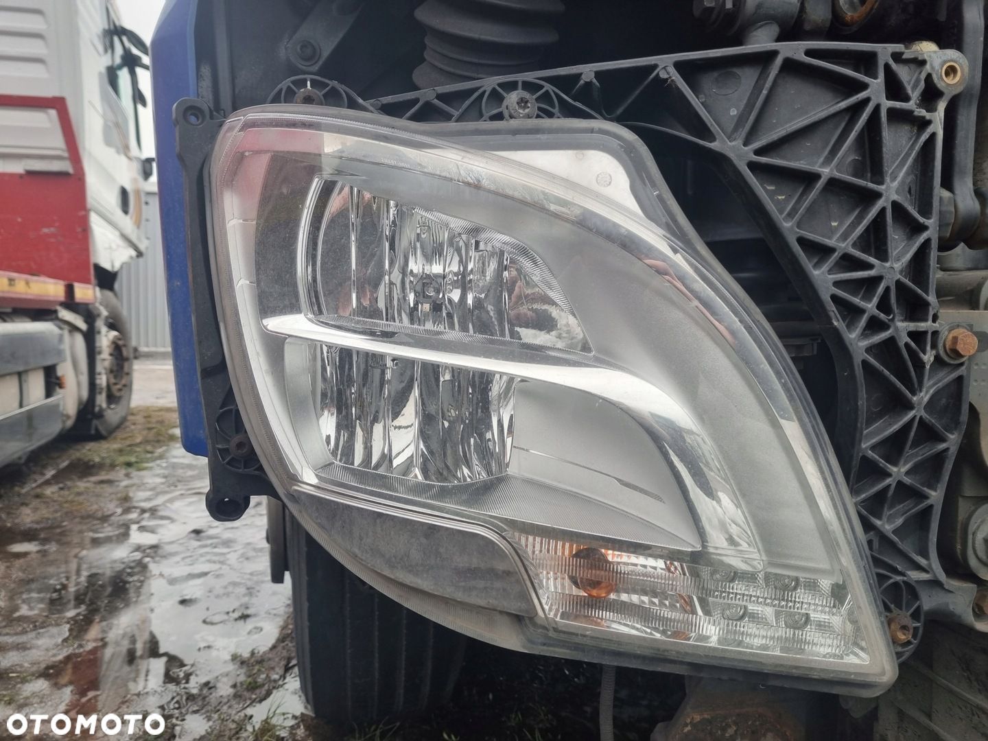 REFLEKTOR LAMPA PRAWA FULL LED DAF XF 106 CF EURO 6 - 1
