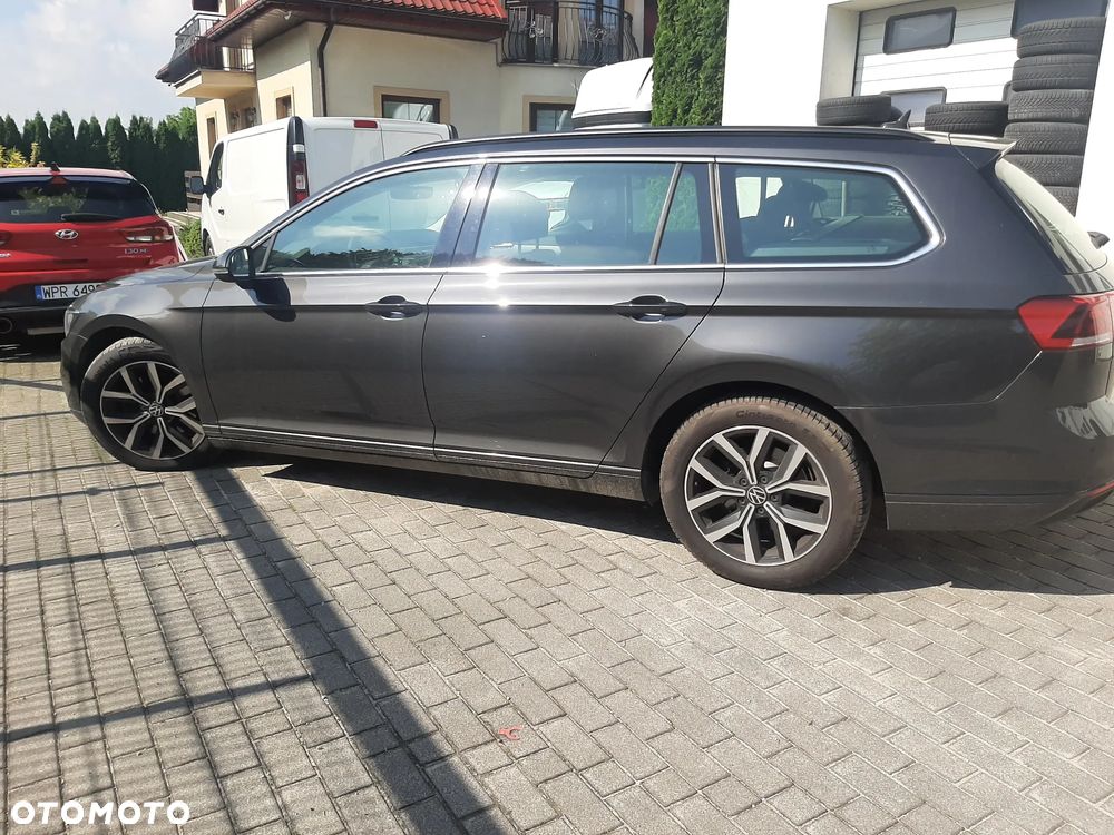 Volkswagen Passat 2.0 TDI EVO Business DSG - 31