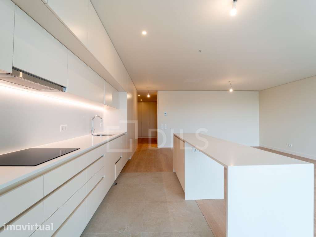 Apartamento T2 com varanda na primeira linha de praia - Grande imagem: 5/34