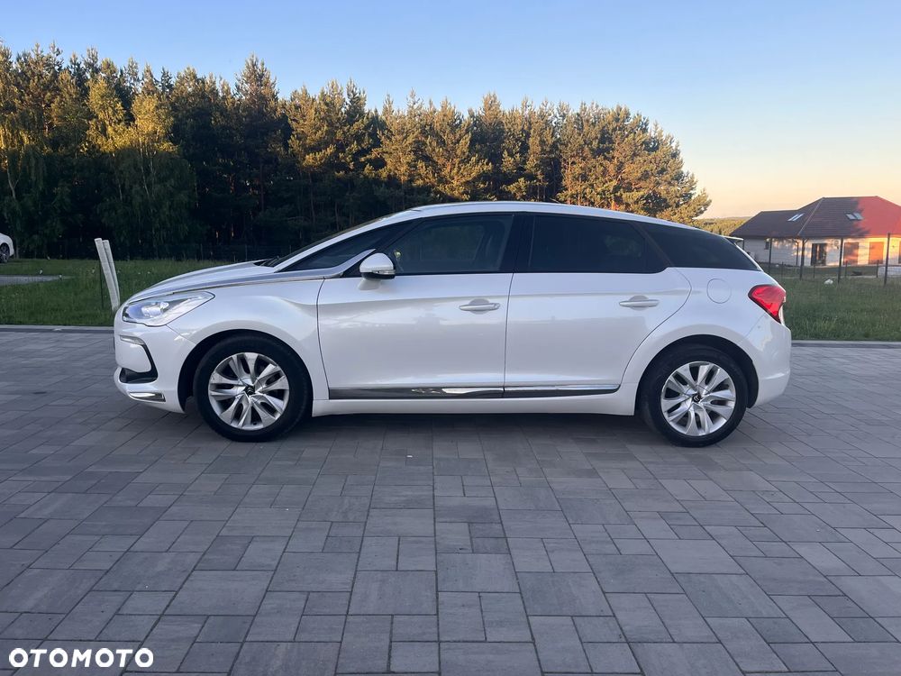 Citroën DS5 e-HDi 115 EGS6 SoChic - 7