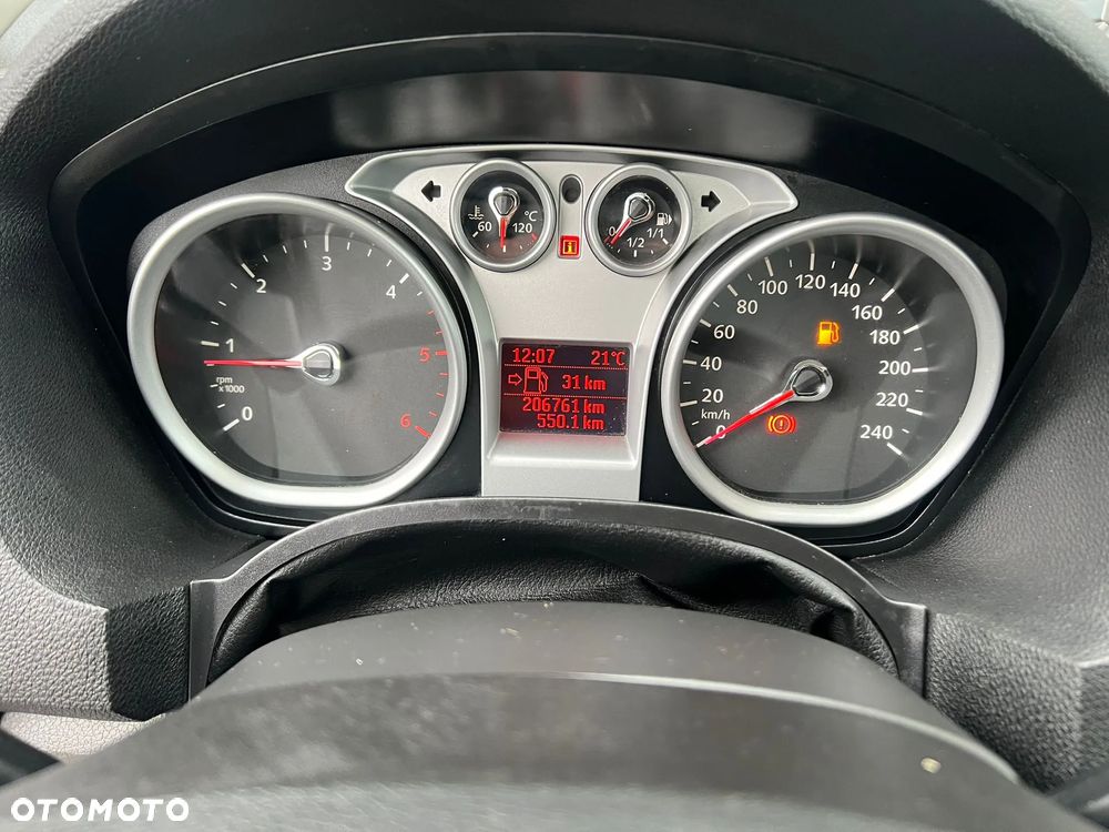 Ford Kuga - 12