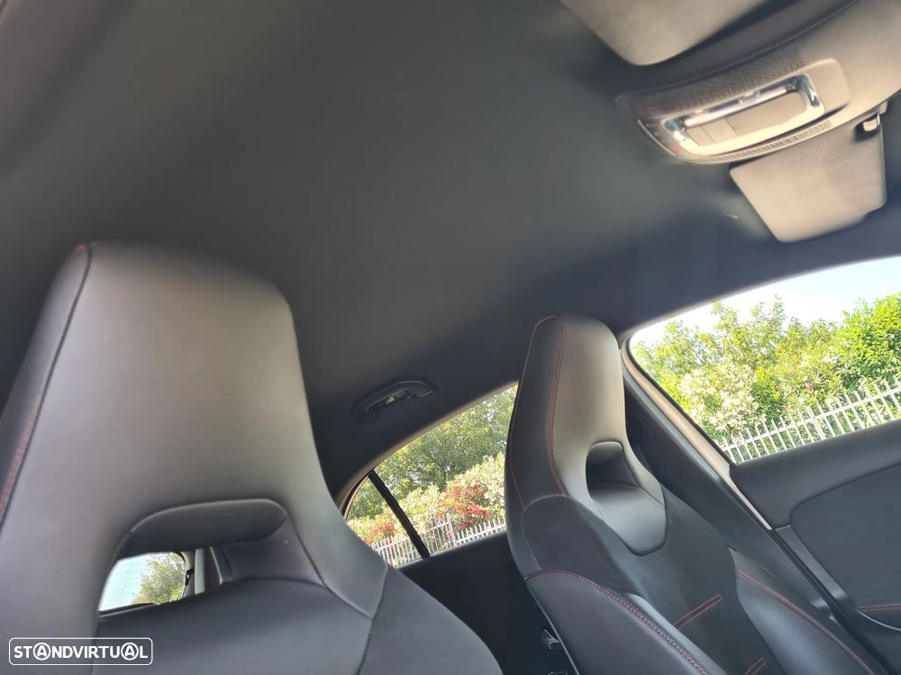 Mercedes-Benz A 180 d AMG Line - 31