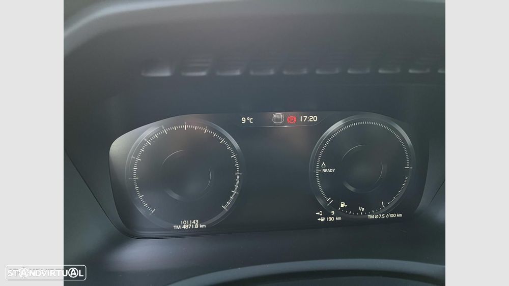 Volvo XC 90 2.0 T8 PHEV Momentum Plus AWD - 15