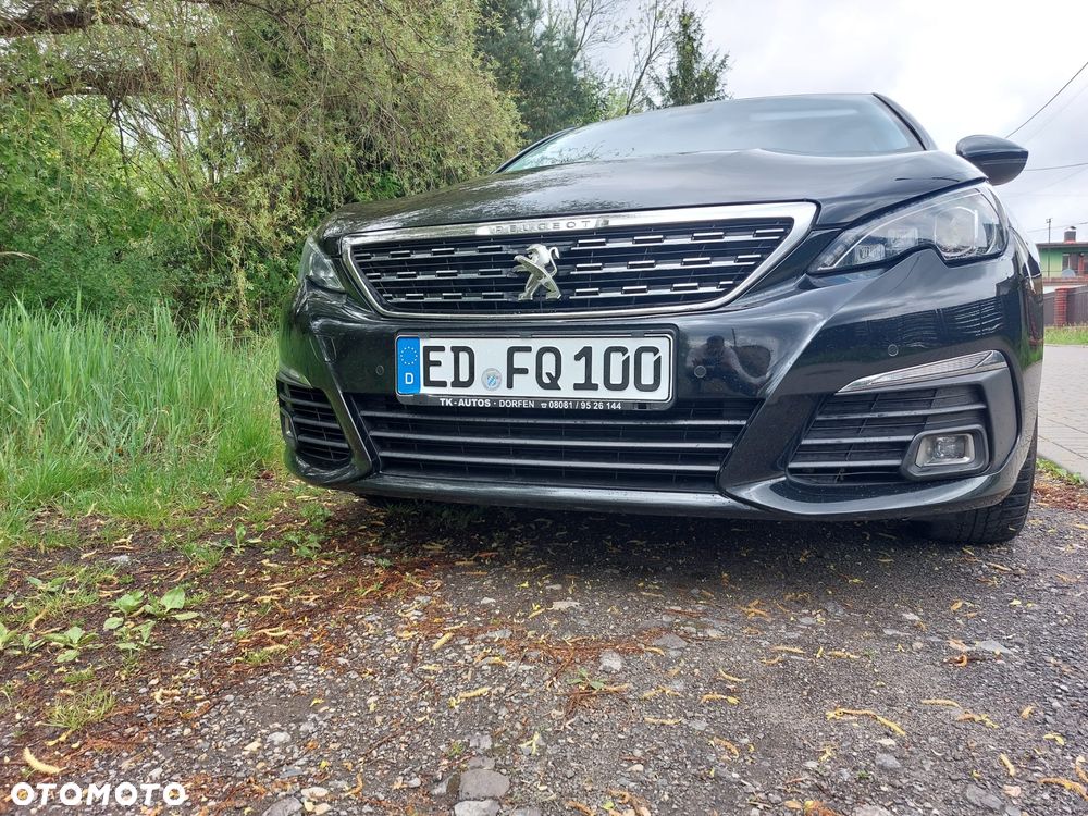 Peugeot 308 BlueHDi 130 EAT8 Black Edition - 11