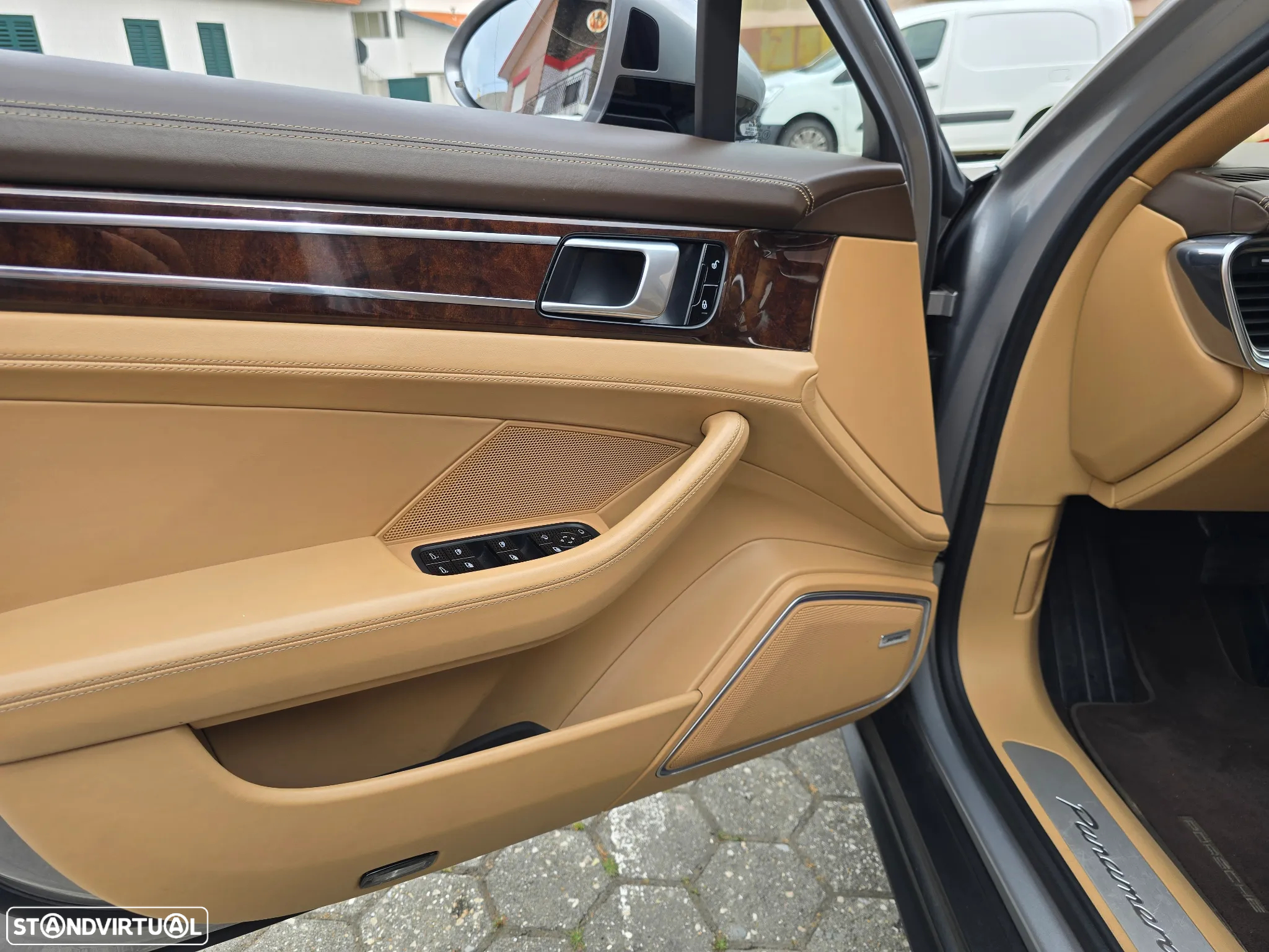 Porsche Panamera Standard - 13