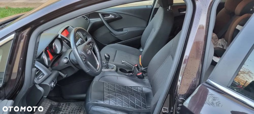 Opel Astra IV 1.6 CDTI Cosmo - 6