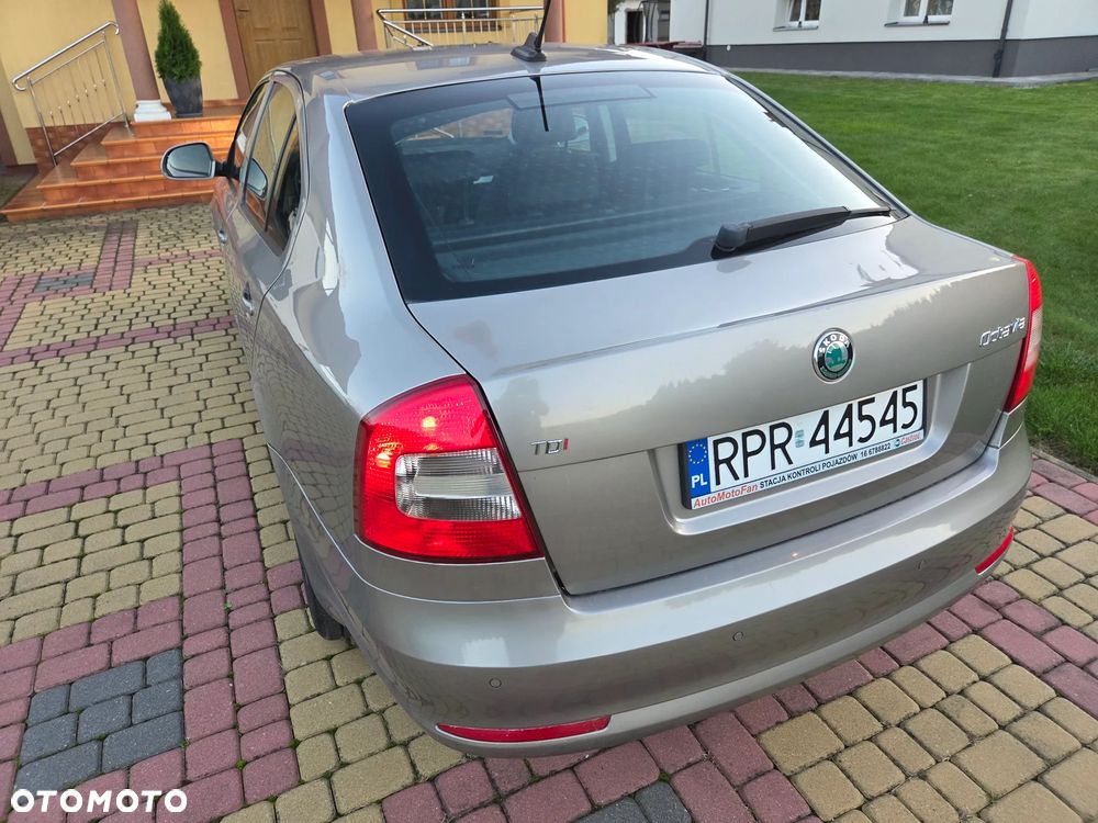 Skoda Octavia 1.6 TDI Active DSG - 4