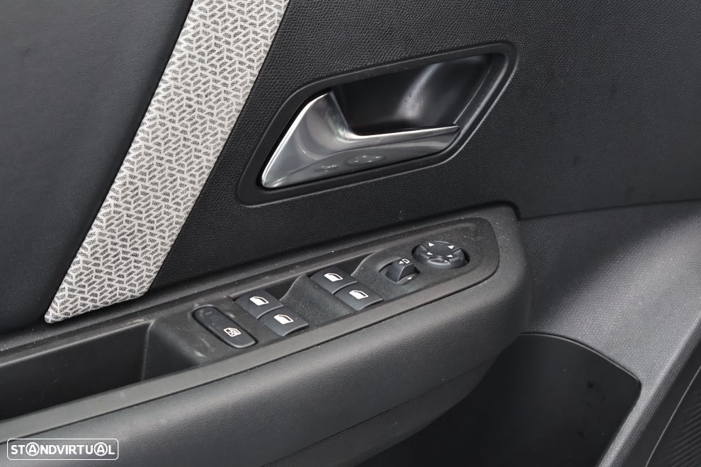 Citroën C4 1.2 Hybrid Plus e-DSC6 - 24