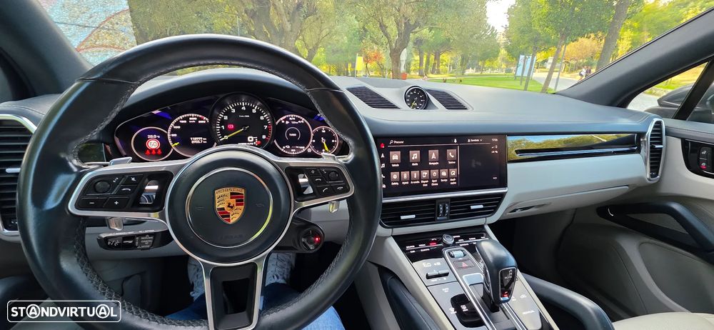 Porsche Cayenne E-Hybrid - 3