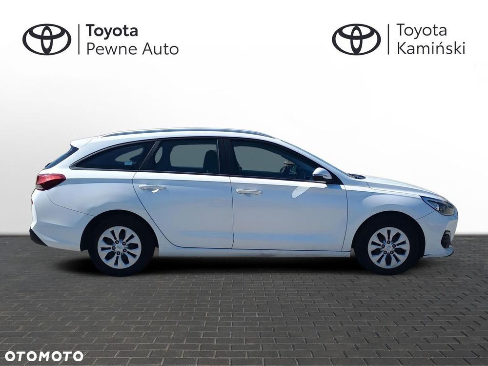 Hyundai i30 1.6 D Classic + - 6
