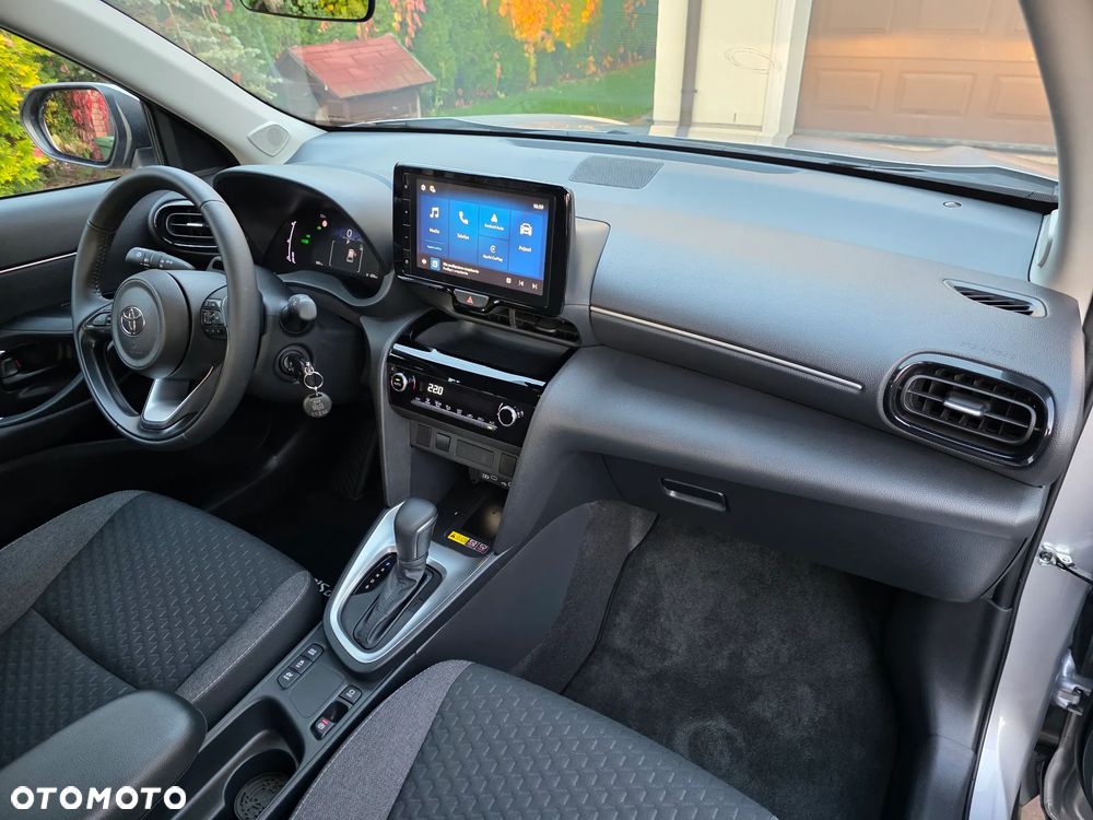 Toyota Yaris Cross Hybrid 1.5 Comfort - 16
