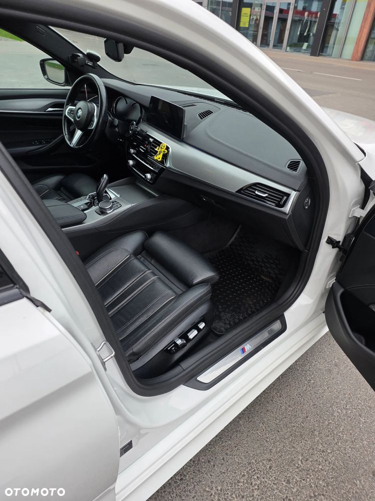 BMW Seria 5 520d xDrive M Sport sport - 16