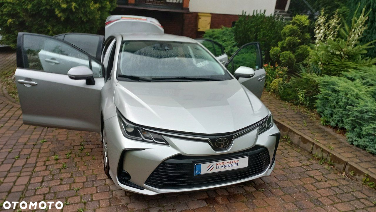Toyota Corolla - 22