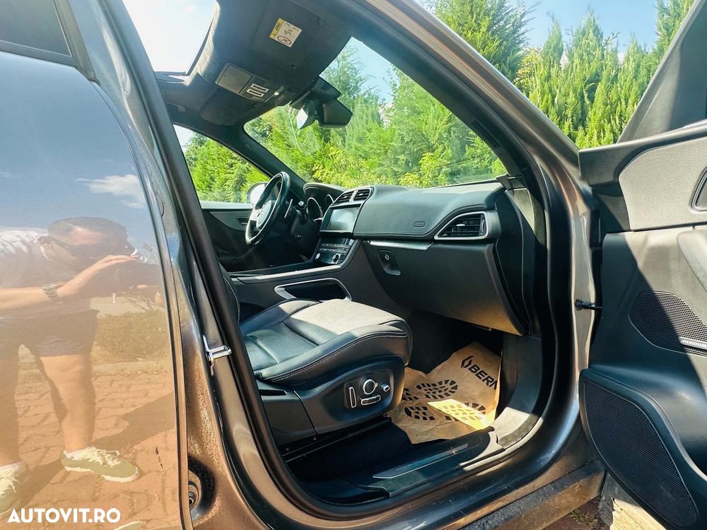 Jaguar F-Pace 20d AWD Aut. R-Sport Ingenium Edition - 9