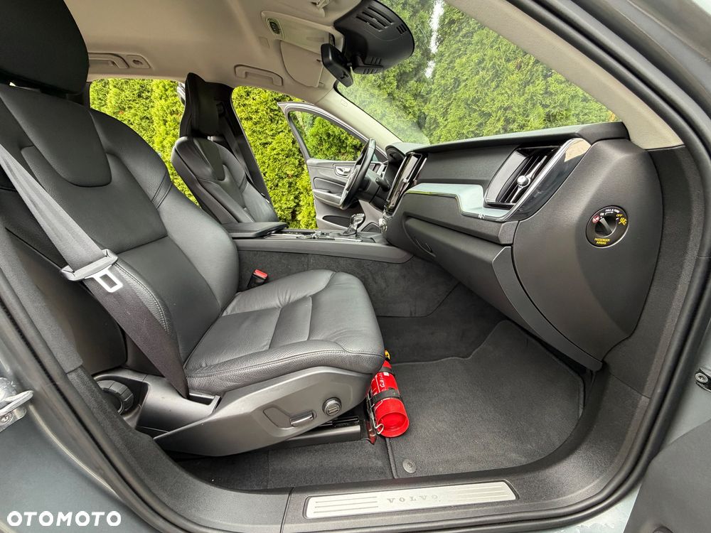 Volvo XC 60 D4 Momentum - 37