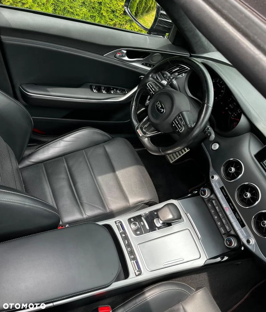 Kia Stinger 3.3 T-GDI V6 GT AWD - 16