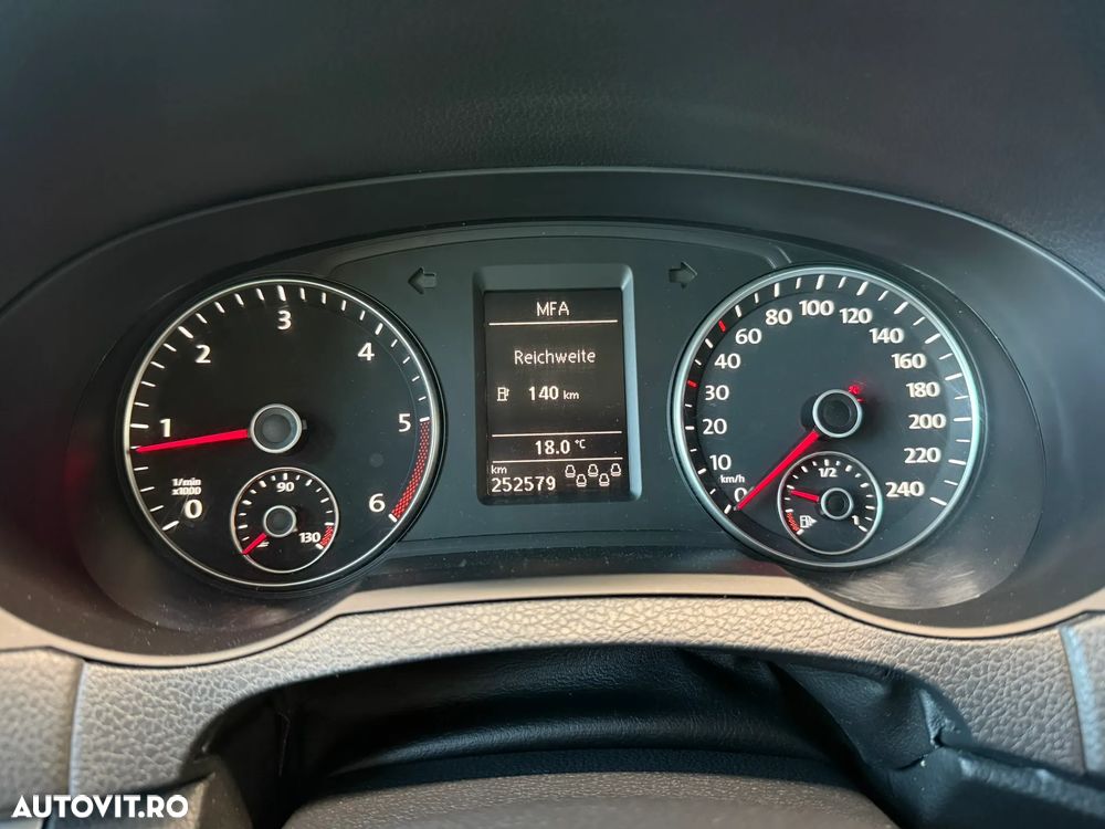 Volkswagen Sharan 2.0 TDI Highline - 39