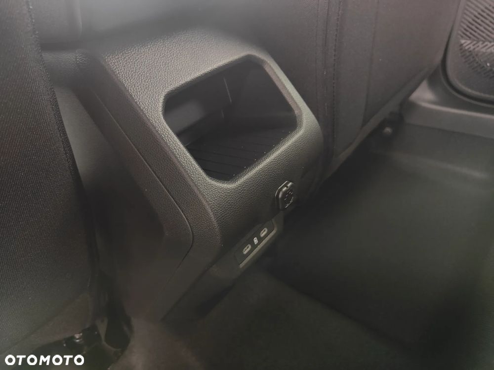 Dacia Duster 1.8 Full Hybrid 155 Journey MMT - 26