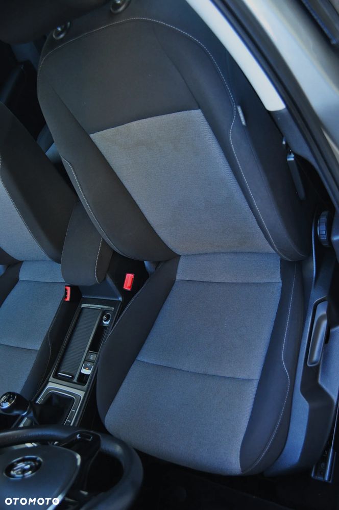 Volkswagen Golf 1.2 TSI BlueMotion Technology Comfortline - 24