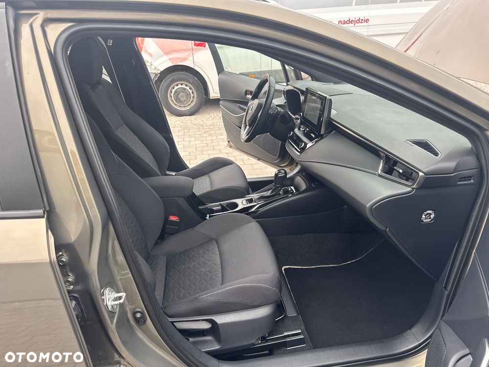 Toyota Corolla 2.0 Hybrid Comfort - 32