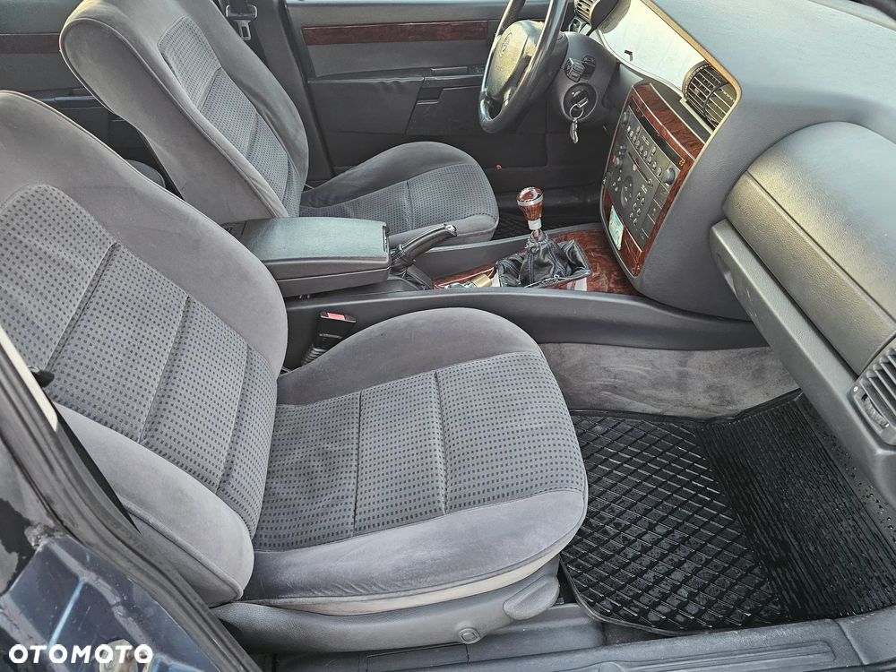 Opel Omega 2.2 Elegance - 8