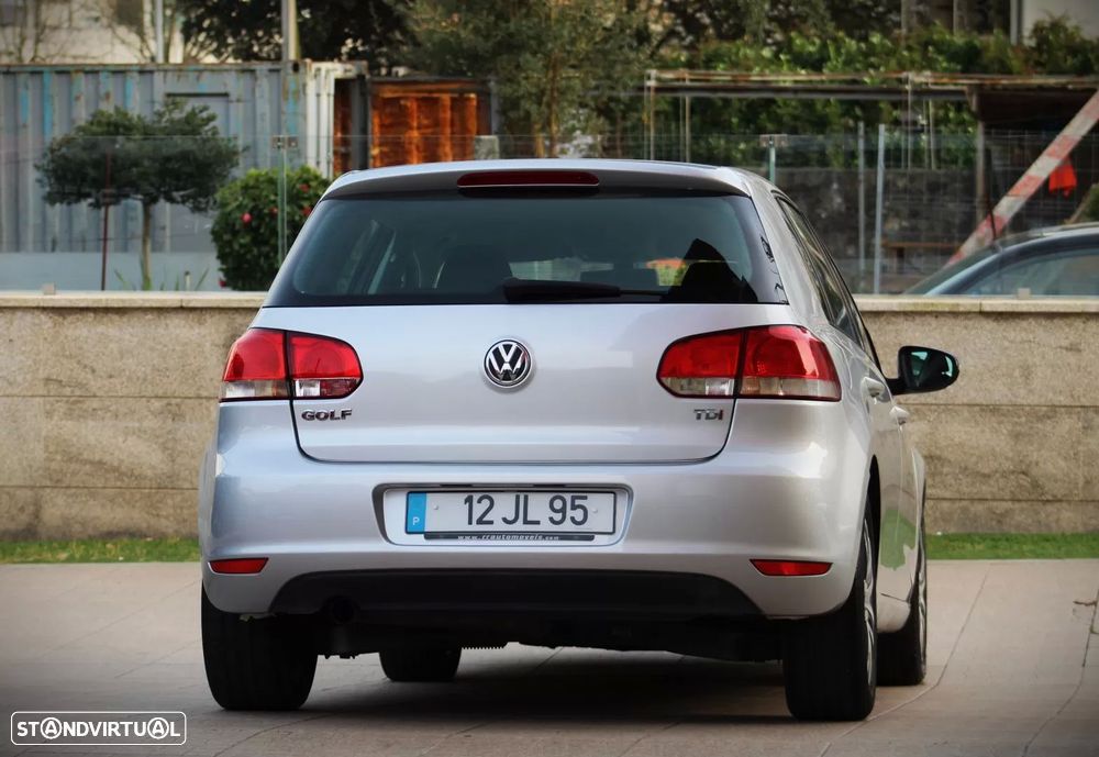 VW Golf 1.6 TDi Highline - 26