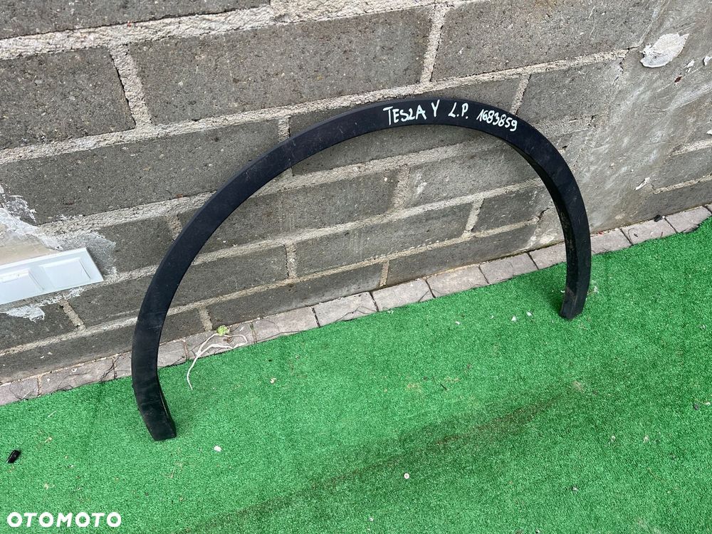 TESLA Y 1683859 LISTWA BŁOTNIKA LEWY PRZÓD - 2