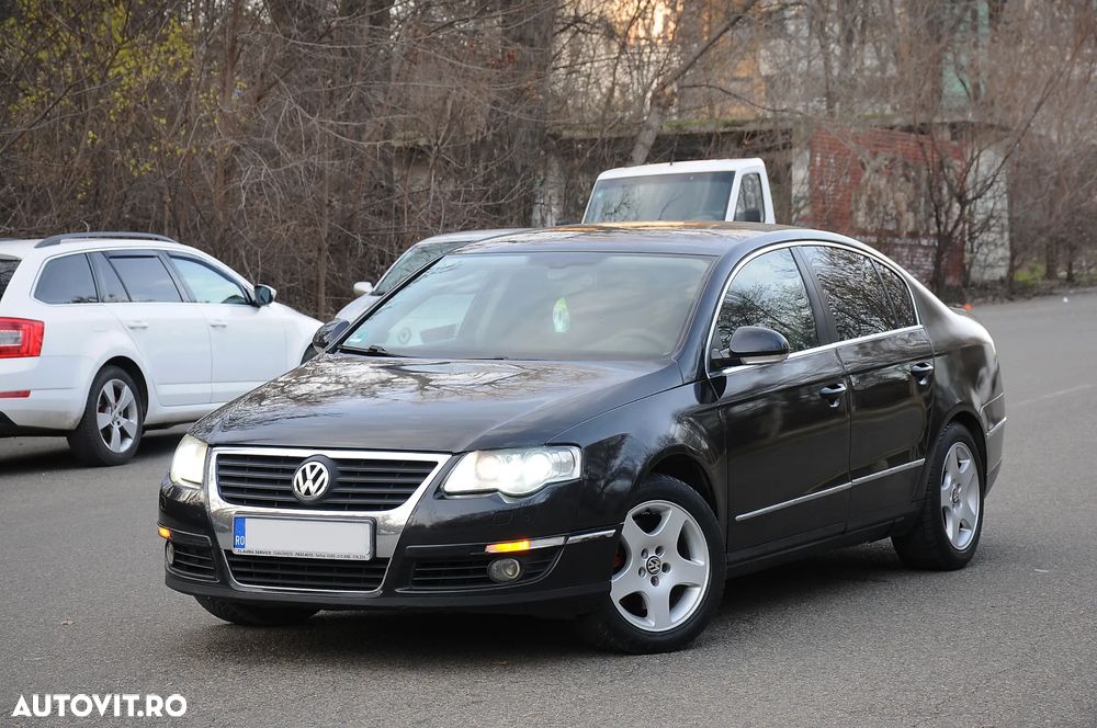 Volkswagen Passat - 1