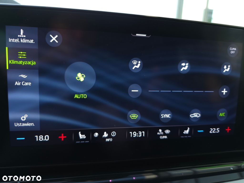 Skoda Octavia 2.0 TDI Style DSG - 32