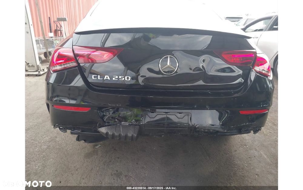Mercedes-Benz CLA - 13