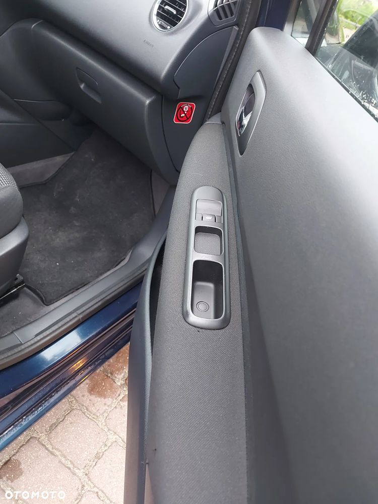 Peugeot 5008 1.6 THP Business Line - 11