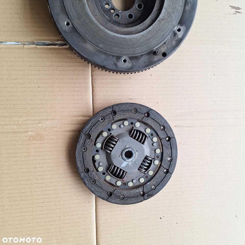 sprzeglo dwumasa tarcza docisk panda II doblo punto 1.3 jtd - 5