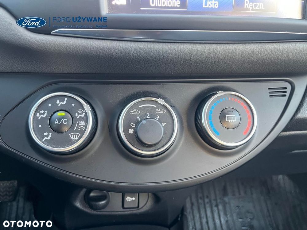 Toyota Yaris 1.5 Premium - 17