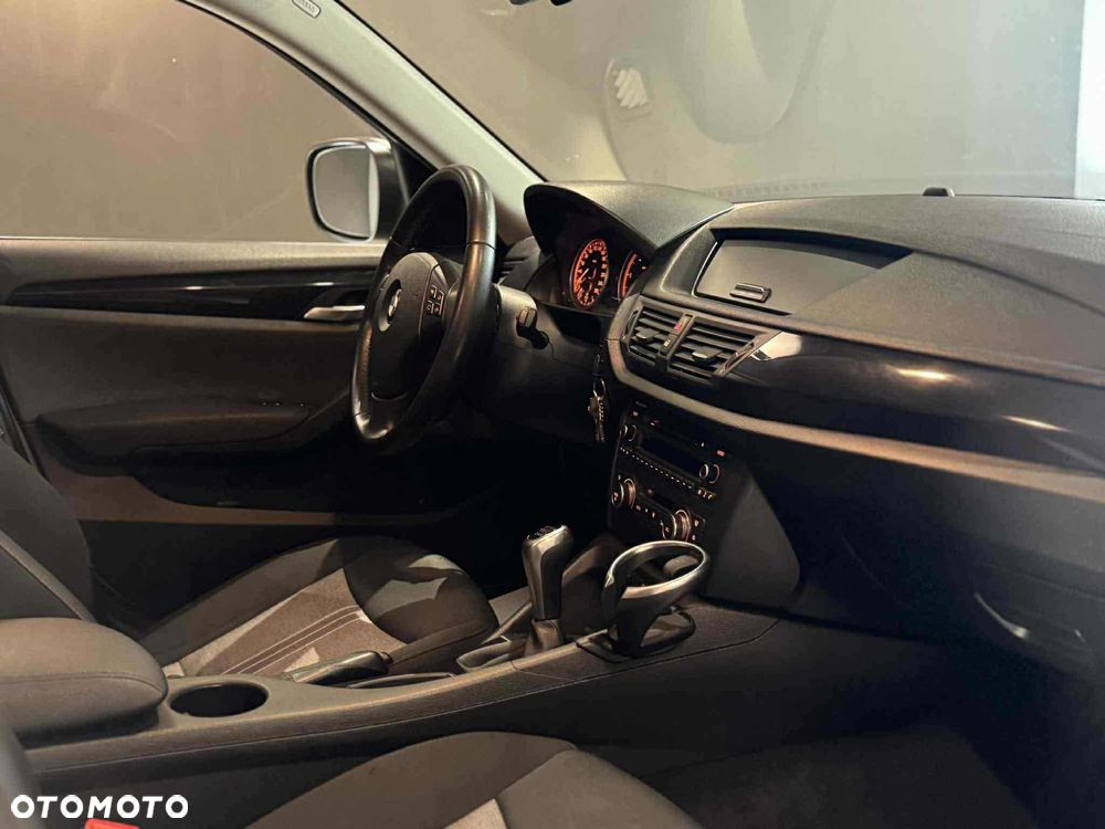 BMW X1 xDrive18d - 8