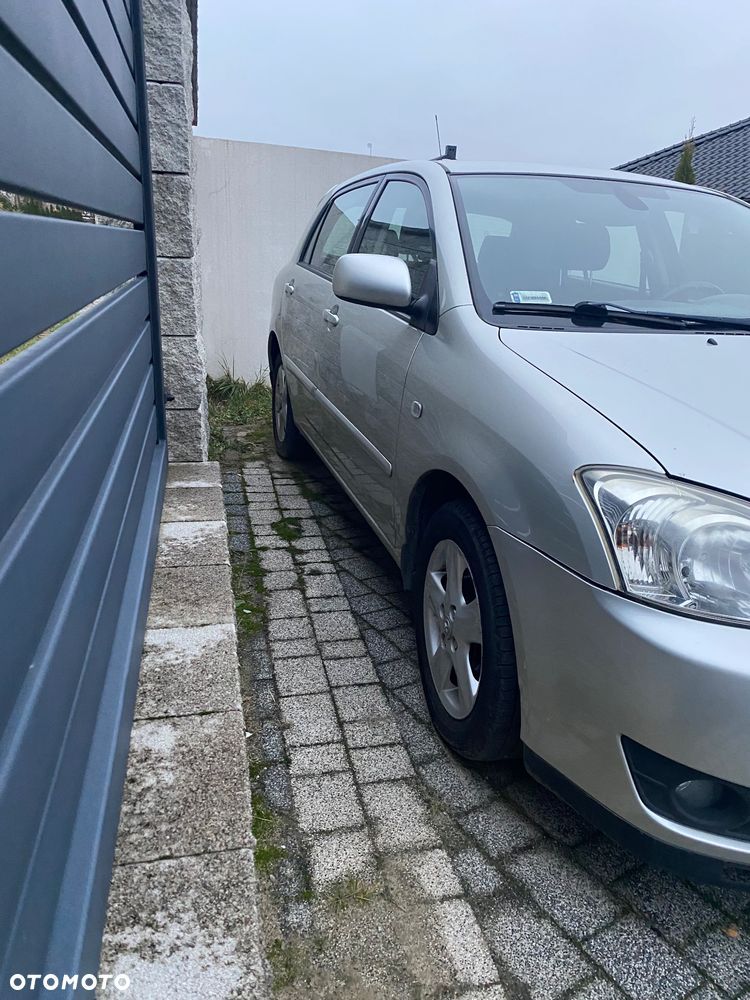 Toyota Corolla - 2