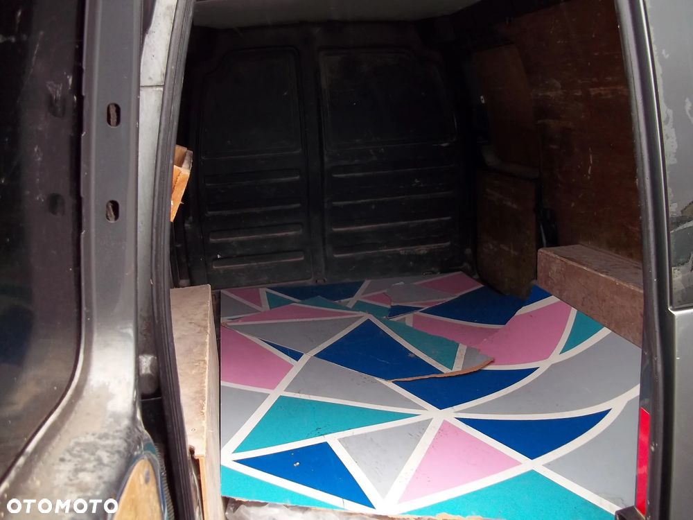 Volkswagen Caddy - 8