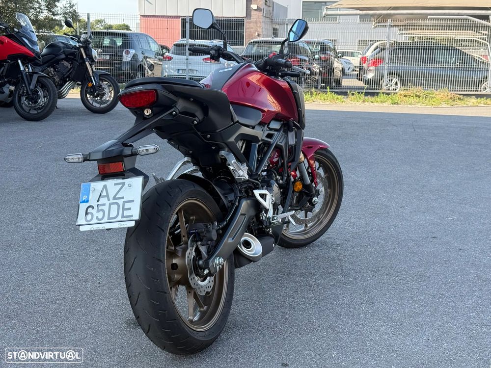 Honda CB R - 3