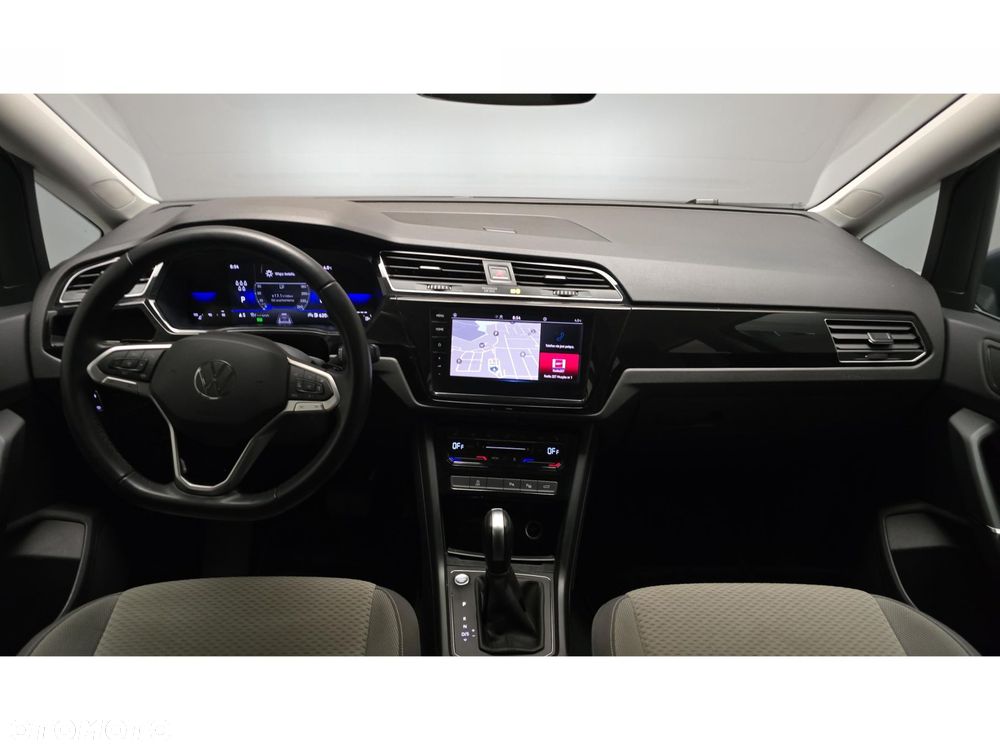 Volkswagen Touran - 20