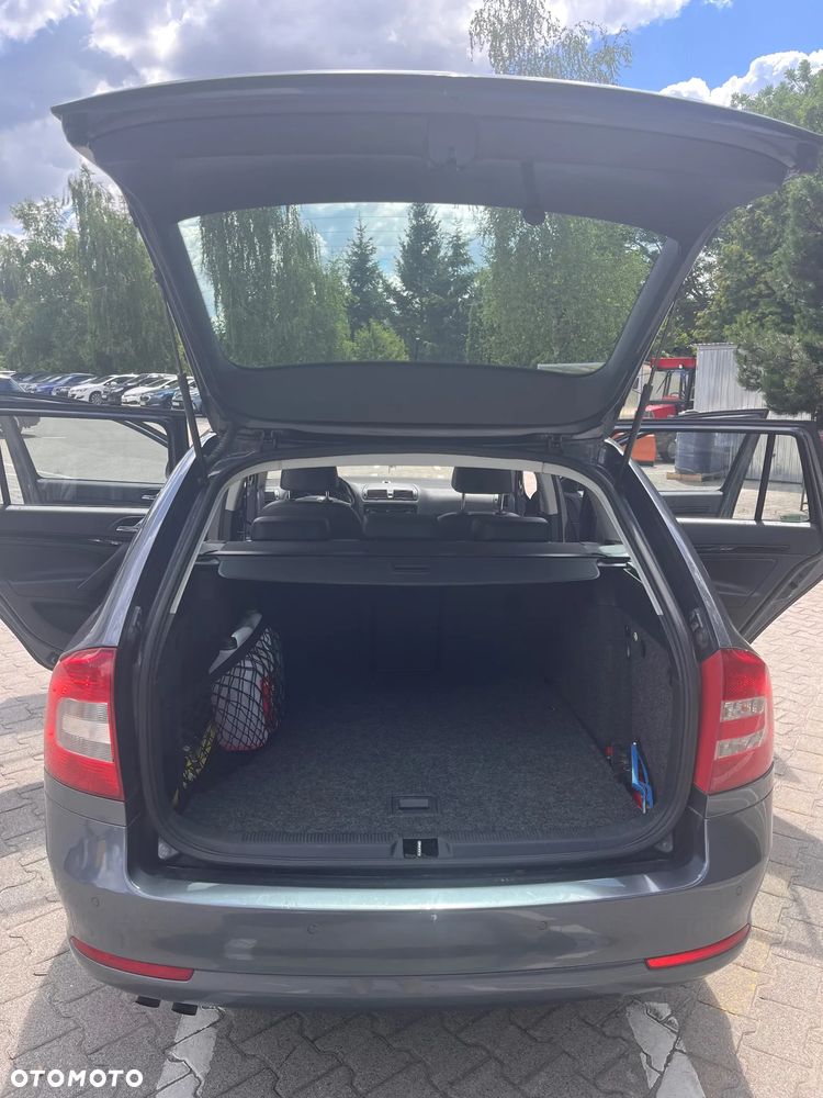Skoda Octavia 2.0 TDI DPF Elegance DSG - 9
