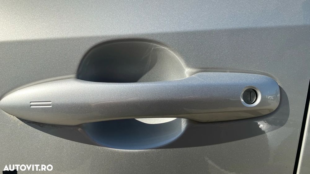 Toyota Corolla 1.8 HSD Business - 10