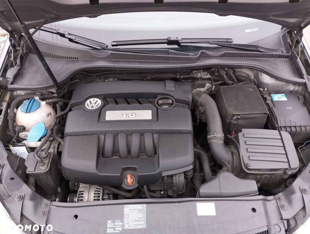 Volkswagen Golf - 30