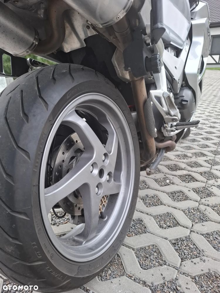 Honda VFR - 18