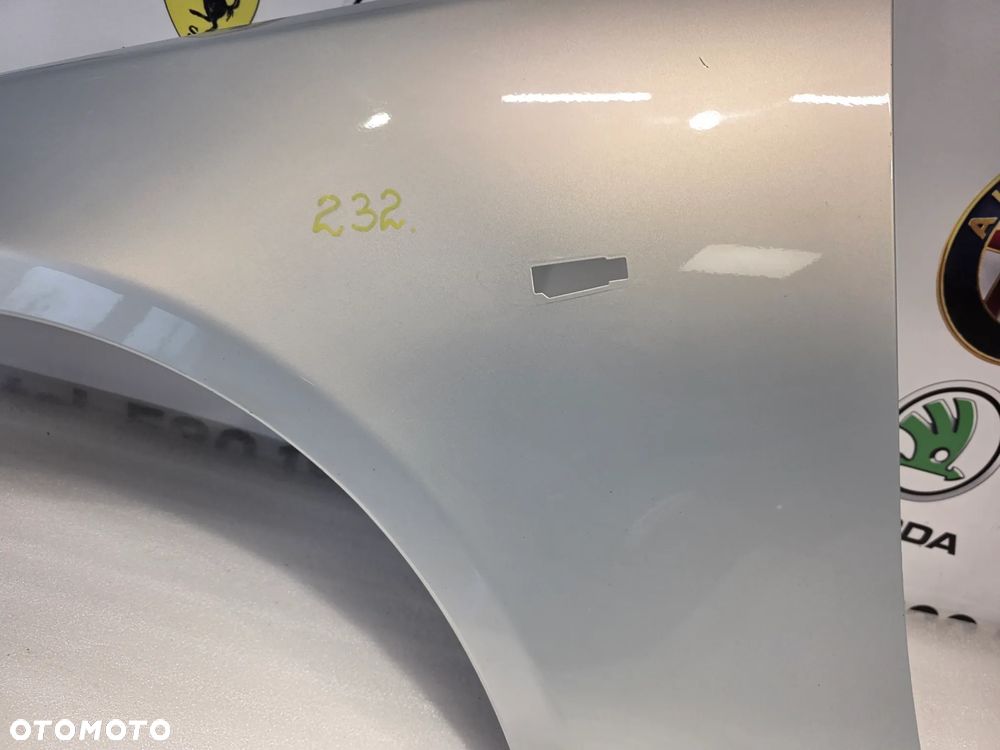 BMW E60 / E61 LEWY BŁOTNIK PRZEDNI PRZÓD NR AUKCJI BŁ232 - 3