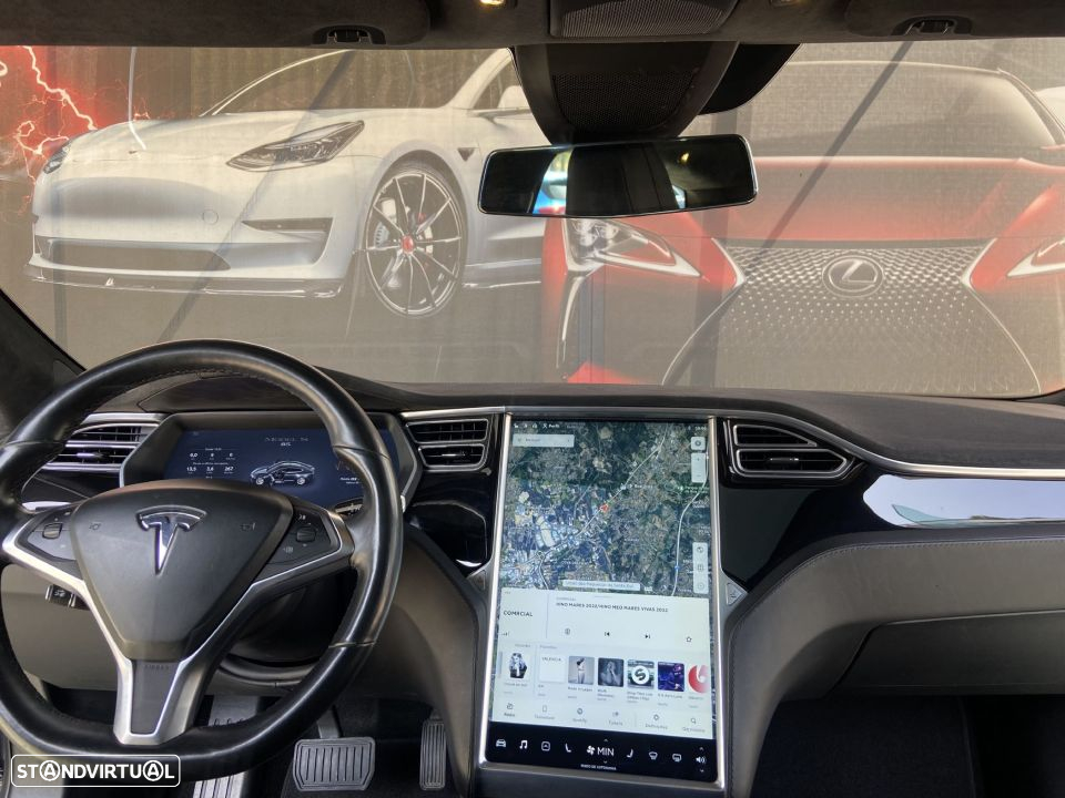 Tesla Model S 85 - 17