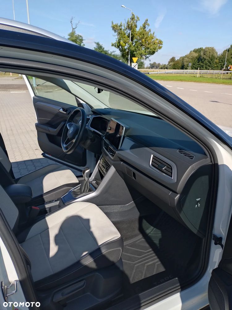 Volkswagen T-Roc - 11