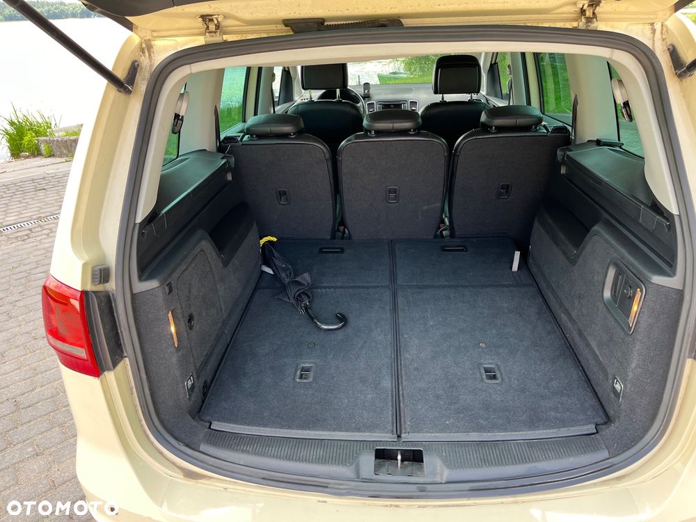 Volkswagen Sharan 2.0 TDI Comfortline DSG - 8