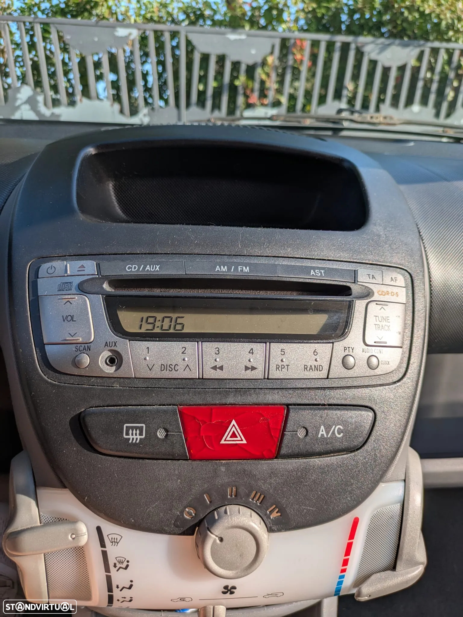 Peugeot 107 1.0 Trendy - 10