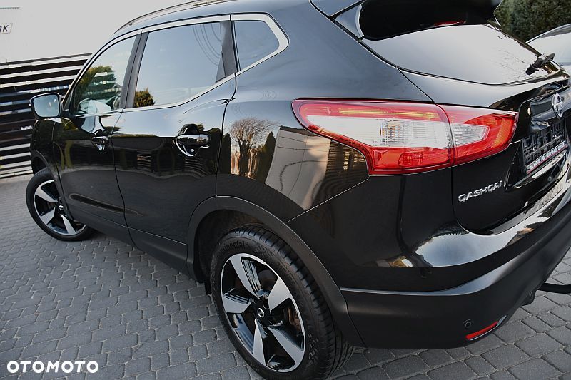 Nissan Qashqai 1.6 dCi Xtronic TEKNA+ - 32
